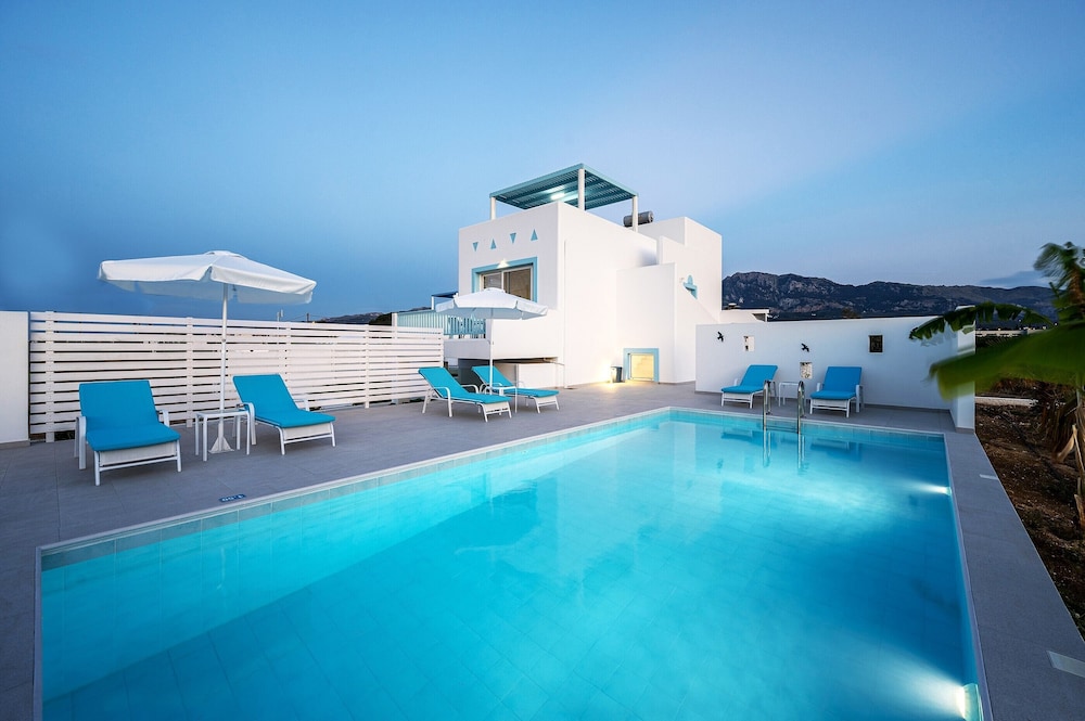 

Pisa - Tigaki - Xenos Villa 7 with a Private pool near the sea