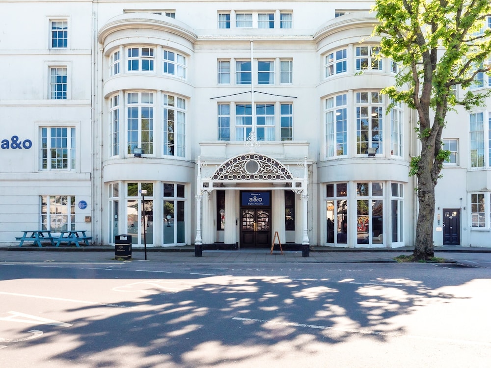 Napoli - Brighton - a&o Brighton Beach