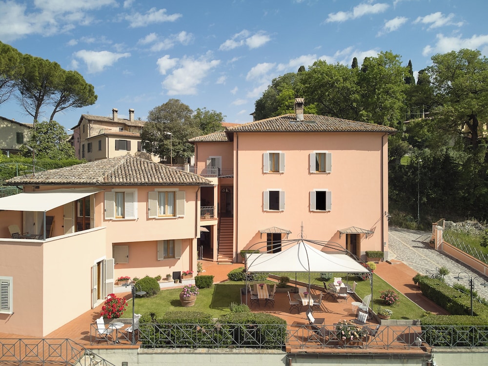 

Milano - Spoleto - Albergo Villa Cristina