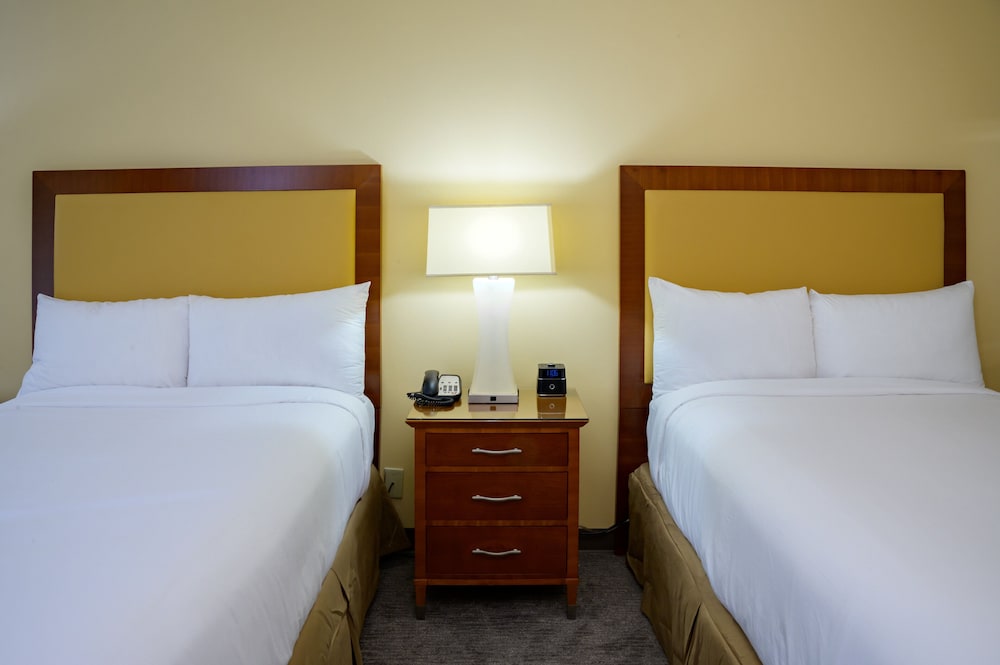

Milano - Sherman Oaks - Airtel Plaza Hotel