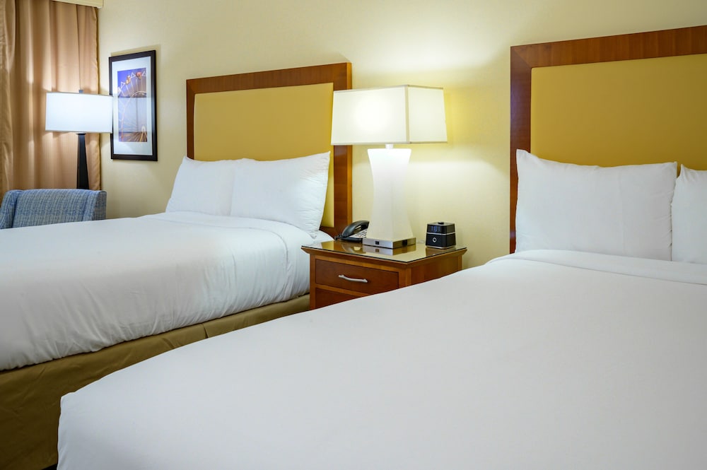 

Roma - Van Nuys - Airtel Plaza Hotel