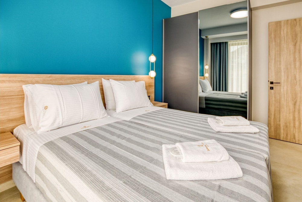 

Milano - Falasarna - Sapphire Horizon Suites