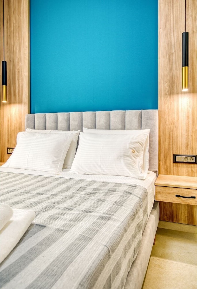 

Genova - Kissamos - Sapphire Horizon Suites