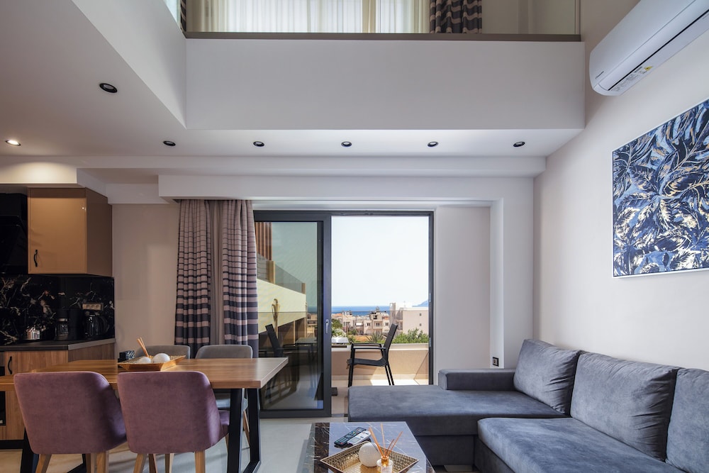 

Bologna - Falasarna - Sapphire Horizon Suites