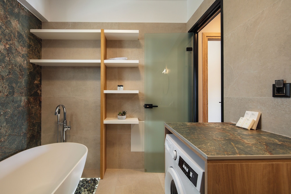 

Milano - Falasarna - Sapphire Horizon Suites