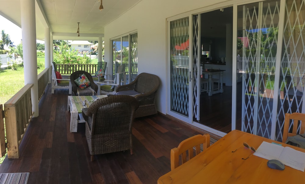 

Bari - Felicite Island - Casa Livingston Luxury Villa - La Digue Seychelles