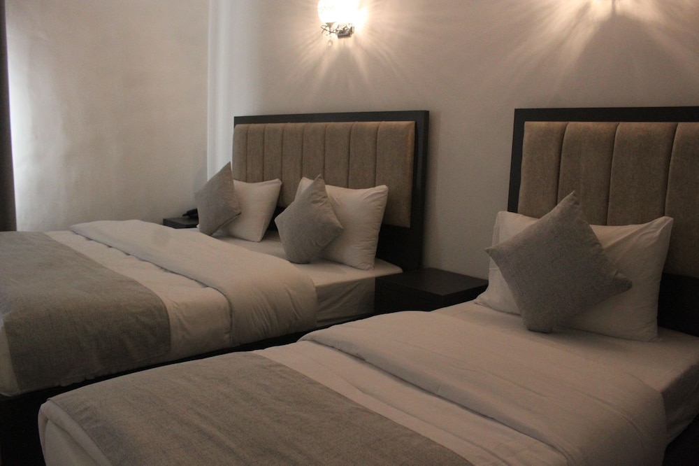 

Roma - Aqaba - Holiday Season Hotel