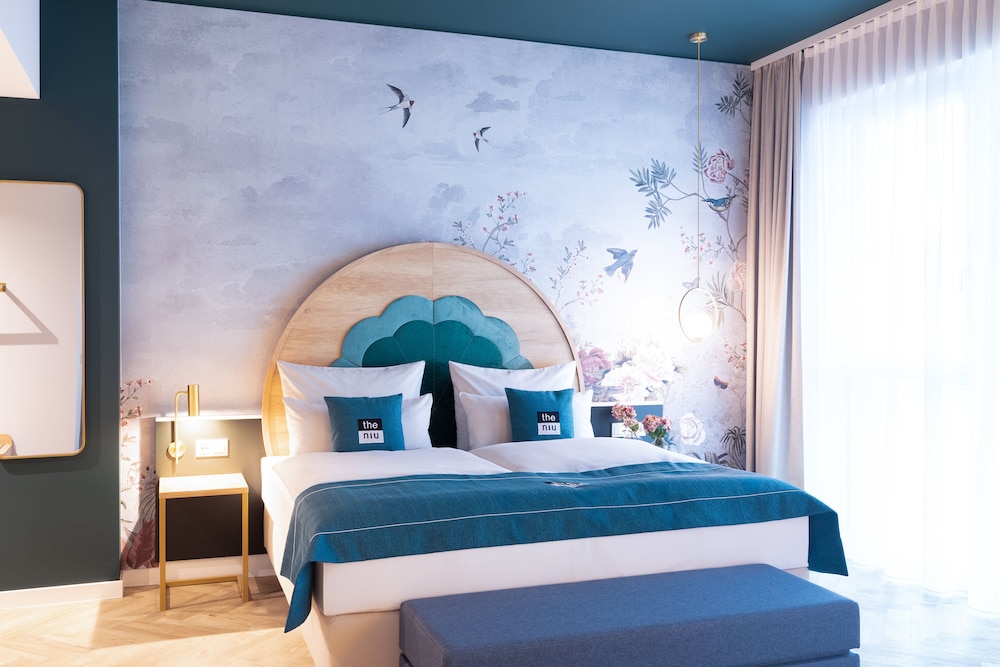 

Roma - Konstanz - Holiday Inn - the niu, Flower Konstanz by IHG