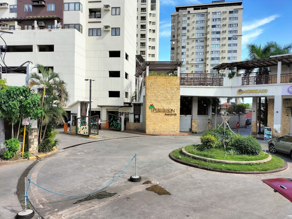 

Roma - Cebu City - The persimmon condo