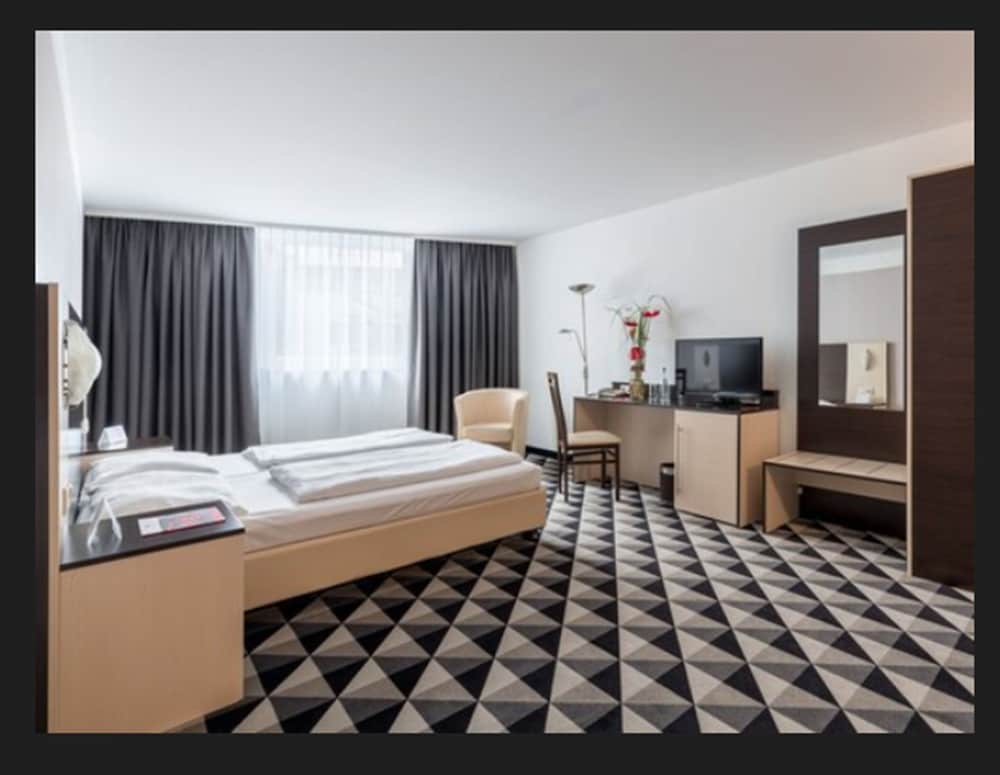 

Verona - Vienna, Aeroporto Internazionale di Vienna - acom-Hotel Vienna