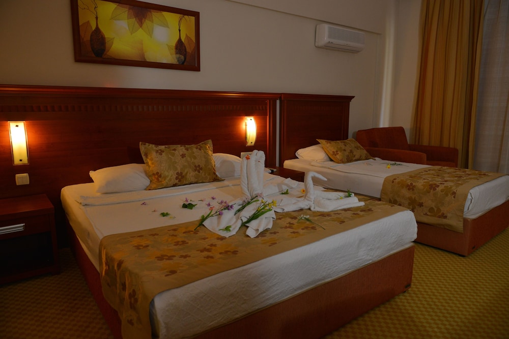 

Bari - Kizilagac - Laphetos Beach Resort & Spa - All Inclusive