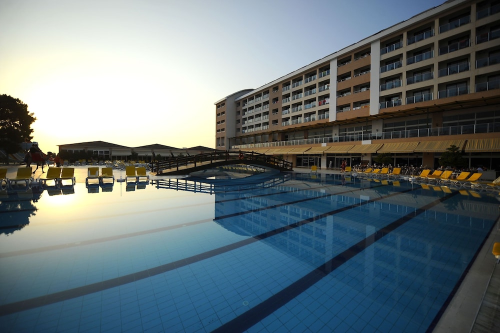 

Verona - Kizilagac - Laphetos Beach Resort & Spa - All Inclusive