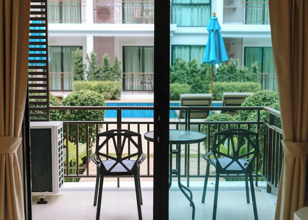 

Verona - Rawai Beach - The Title Beach Front