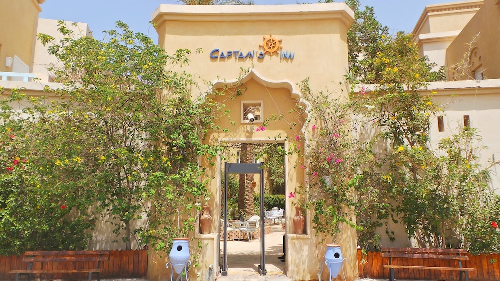 

Catania - El Gouna - Captain's Inn Hotel