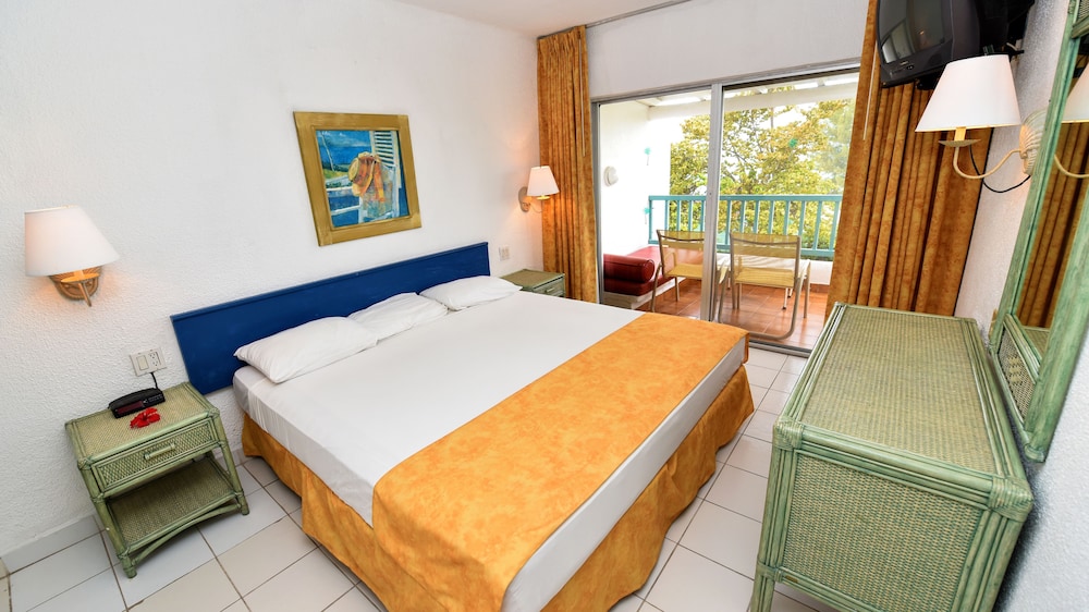 

Milano - Bolans - Jolly Beach Antigua - All Inclusive