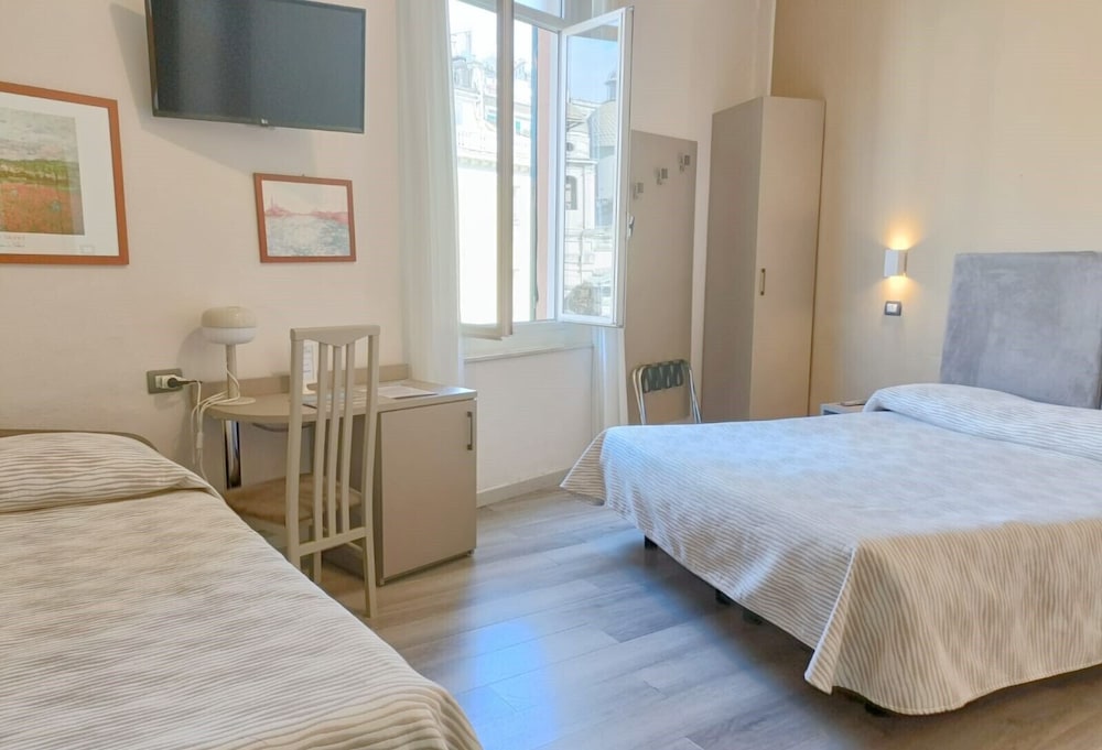 

Catania - Genova - Hotel Helvetia