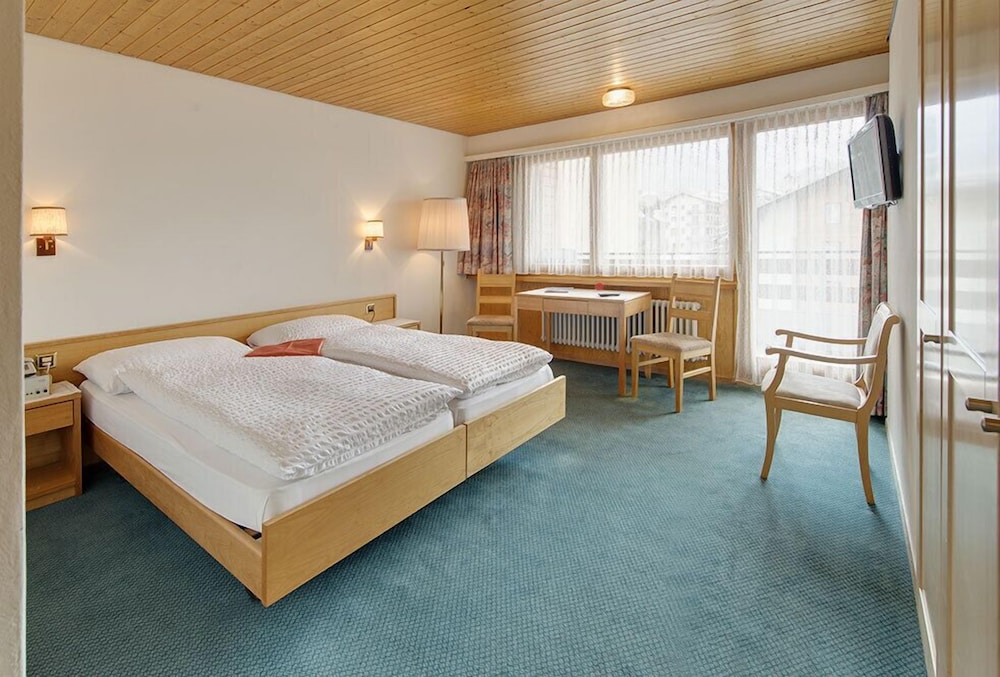 

Lamezia Terme - Zermatt - Hotel Parnass