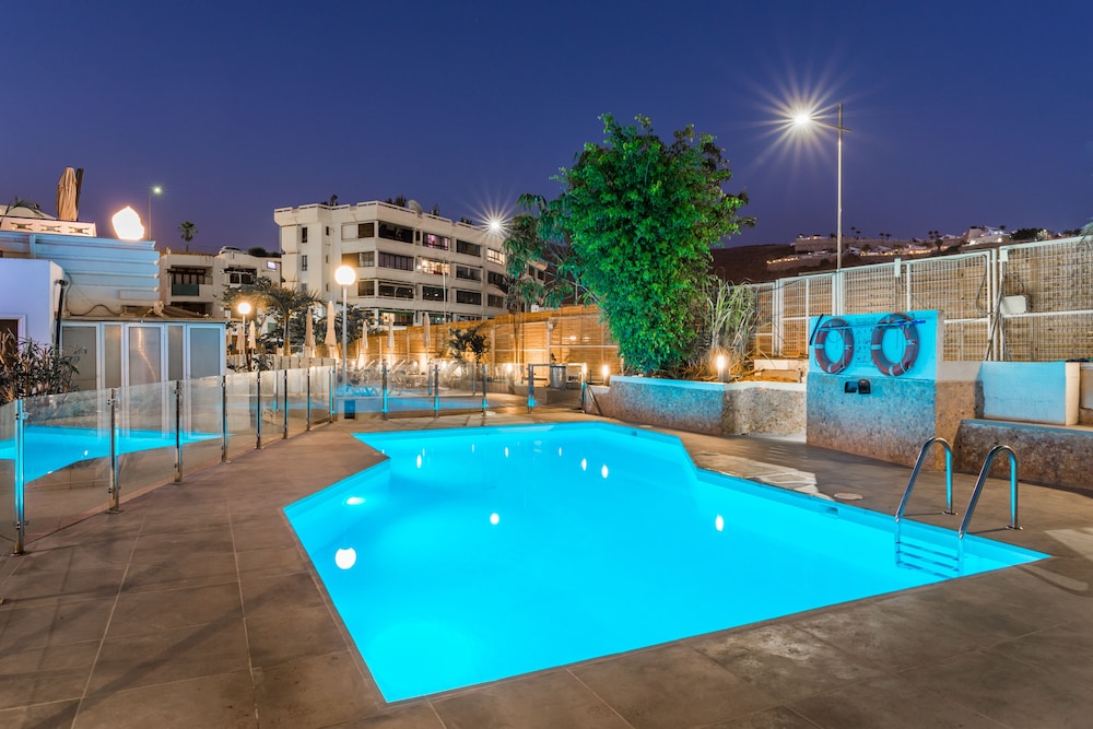 

Milano - Playa de Amadores - Palm Suites