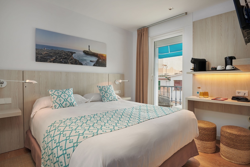 

Bari - Colonia Sant Jordi - Hotel Colonial
