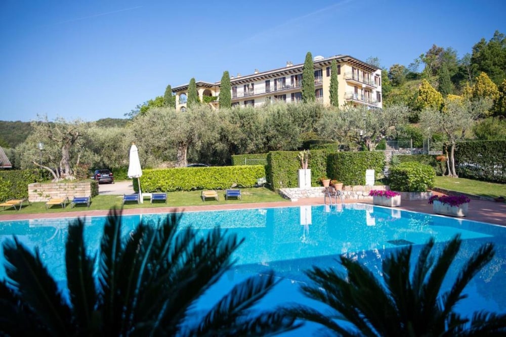 

Milano - Bardolino - Residence San Michele