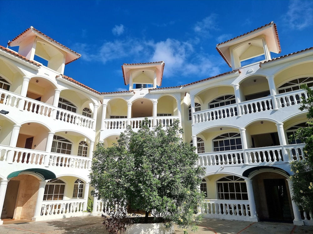 

Bologna - Puerto Plata - Costambar