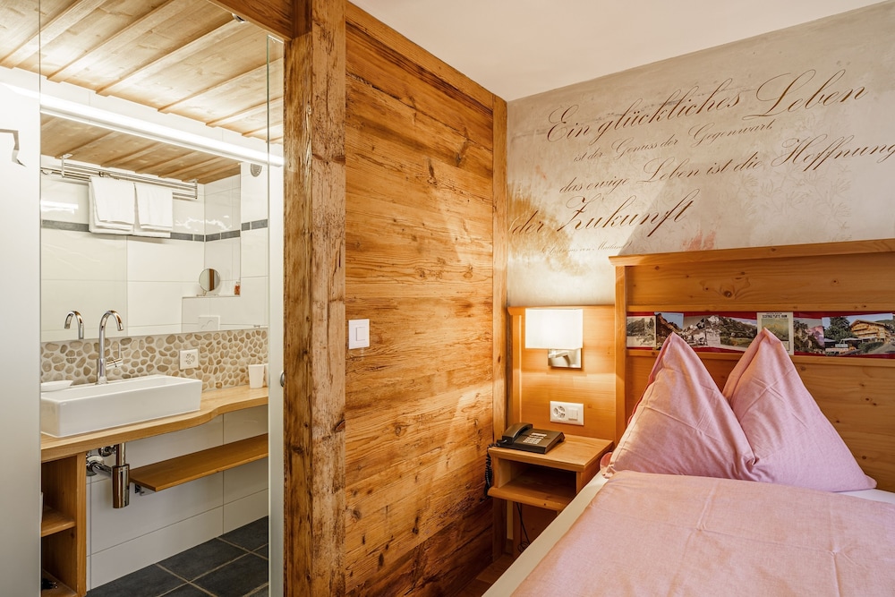 

Roma - Interlaken - Alpenblick Hotel & Restaurant Wilderswil by Interlaken