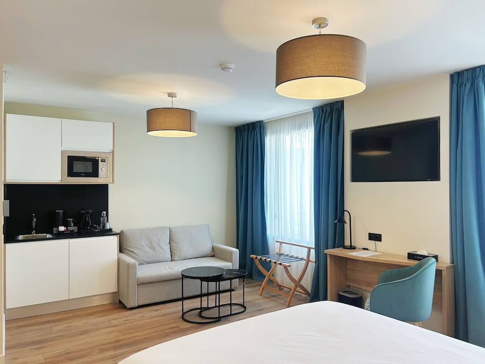 

Napoli - Vitry-sur-Seine - Hôtel Oden Paris Ivry