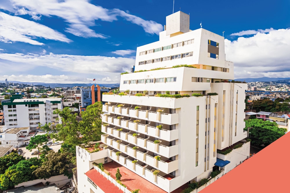 

Roma - Tegucigalpa - Hotel Plaza San Martin