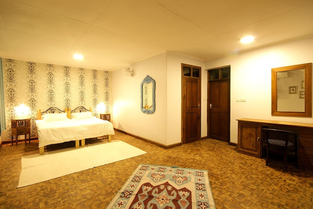 

Milano - Arusha - Boulevard Inn Mt Meru