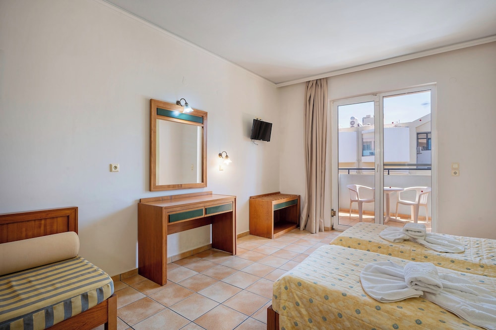 

Venezia - Creta, Isole greche - Lefkoniko Bay