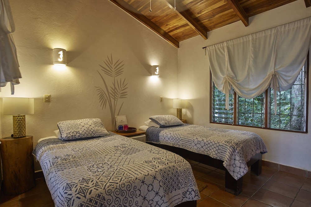 

Roma - Nosara - Living Hotel