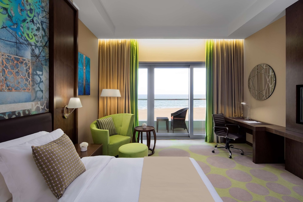 

Roma - Sohar - Radisson Blu Hotel & Resort, Sohar