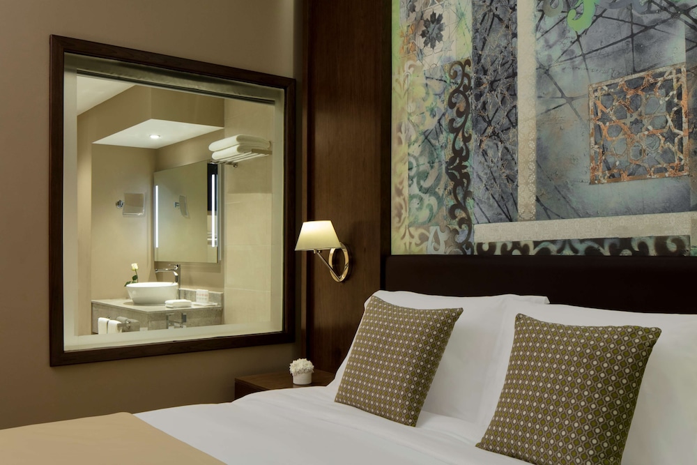 

Bologna - Sohar - Radisson Blu Hotel & Resort, Sohar