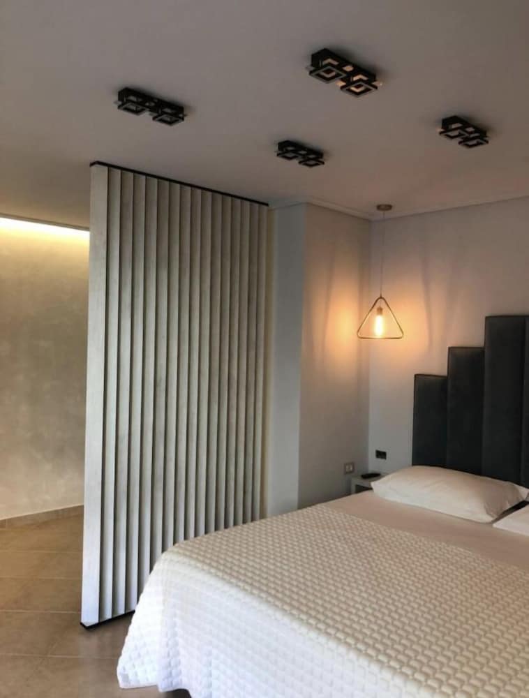 

Roma - Qerret - Lyden Hotel