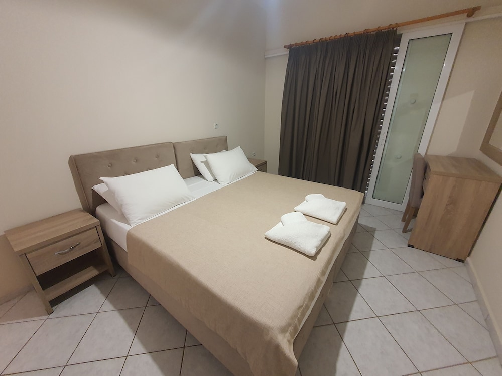 

Bologna - Cefalonia, Isole Greche - Karavados Beach Hotel