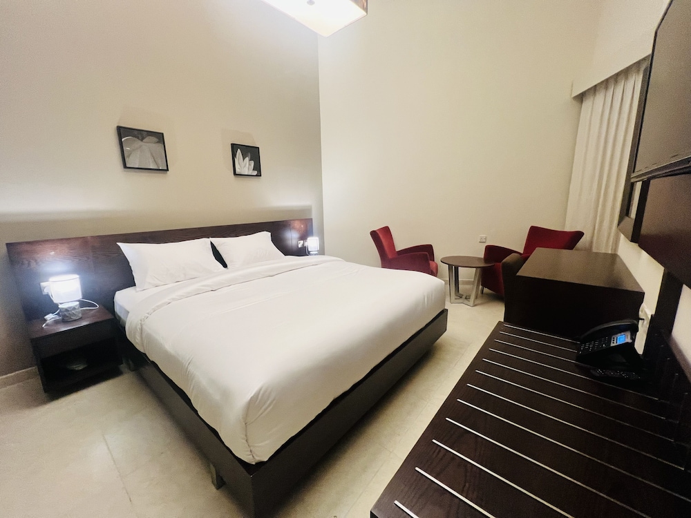 

Napoli - Dubai - AlRaef Luxury Apartments