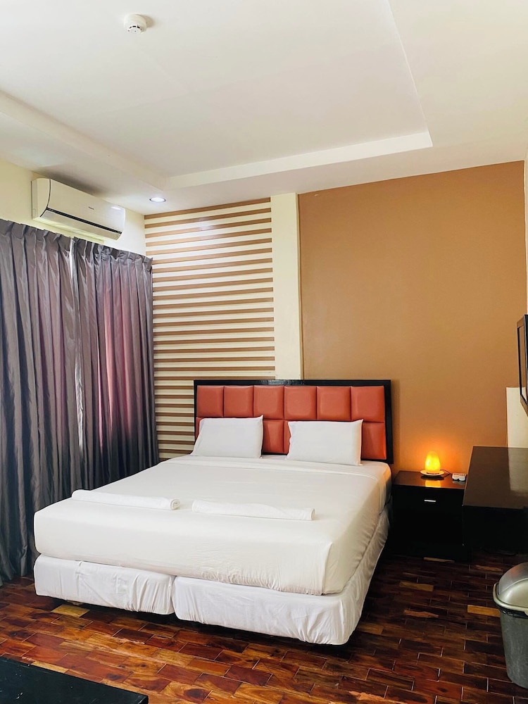 

Milano - Tagbilaran - Arabelle Suites