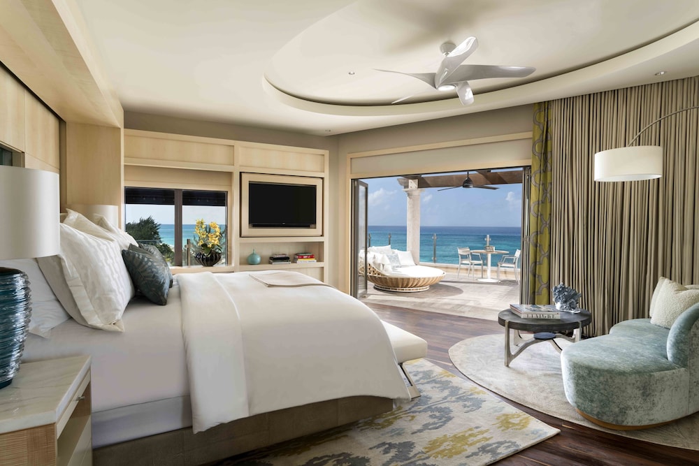 

Roma - West Bay - The Ritz-Carlton, Grand Cayman
