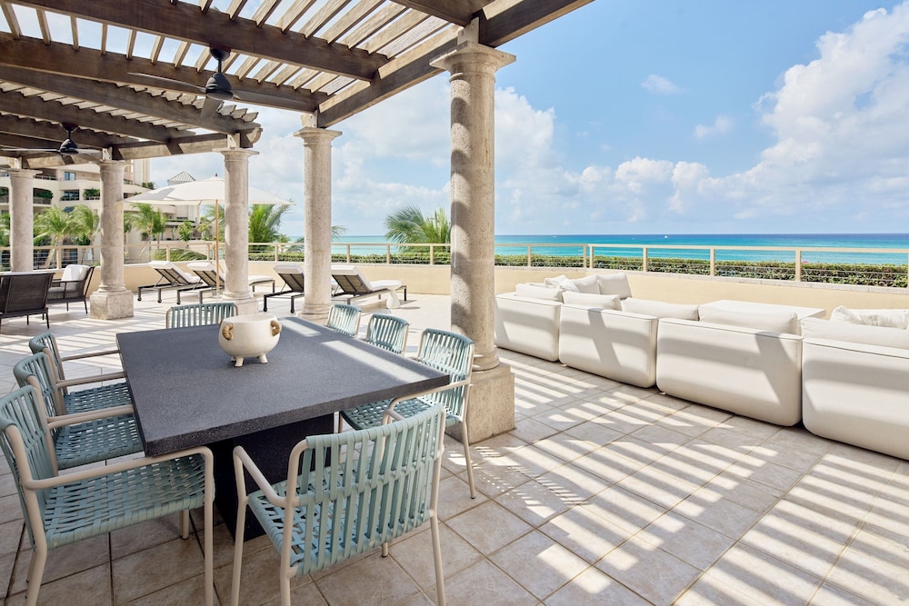 

Milano - West Bay - The Ritz-Carlton, Grand Cayman