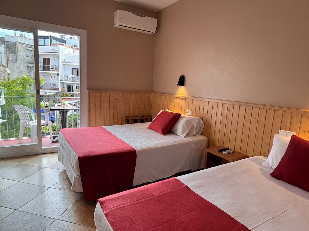 

Bologna - Vilanova i la Geltrú - Hotel Piccadilly Sitges