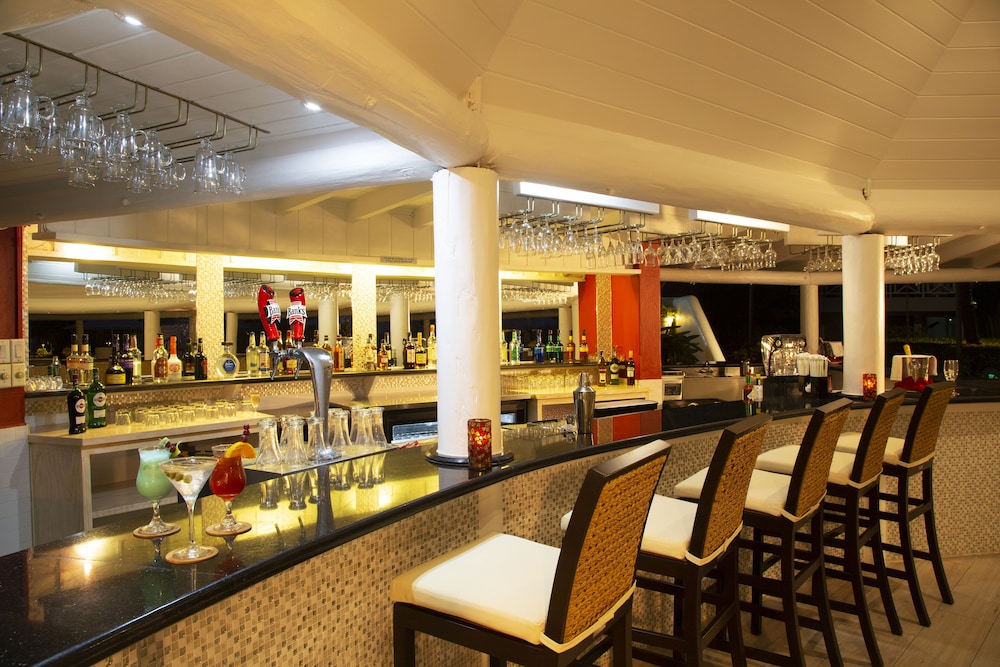 

Roma - Durants - The Club Barbados - All Inclusive - Adults Only