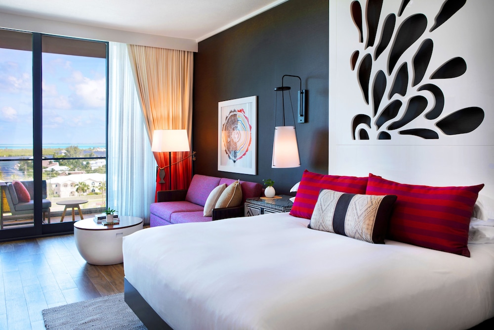 

Milano - West Bay - Kimpton Seafire Resort + Spa