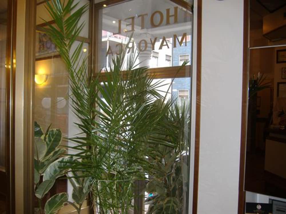 

Catania - Peschiera Borromeo - Hotel Mayorca
