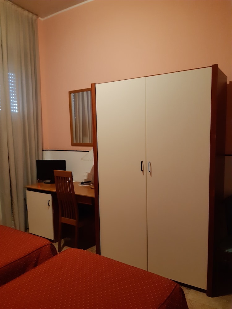 

Bari - Milano - Hotel Mayorca