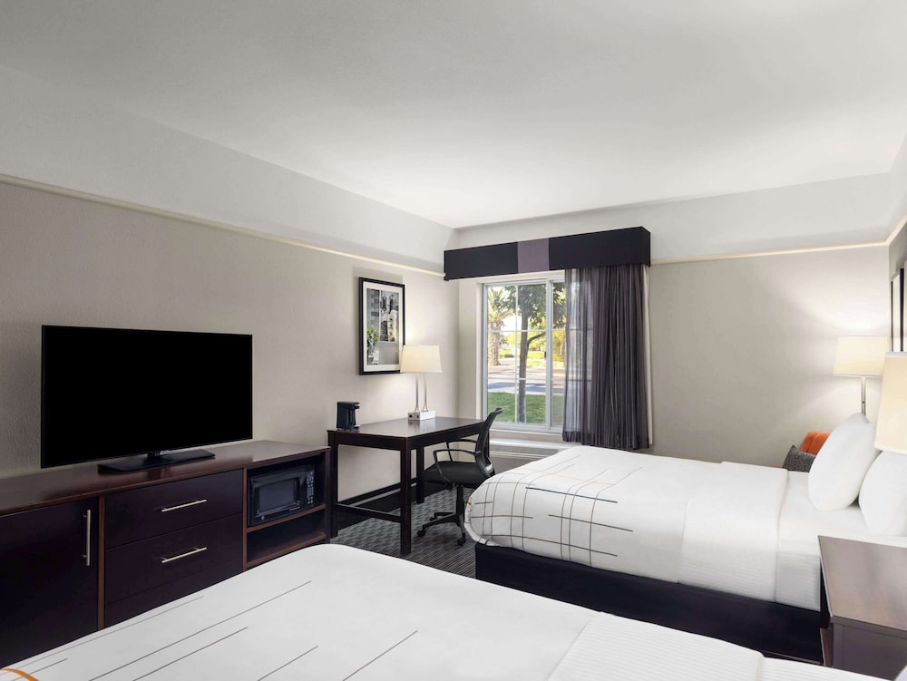 

Milano - Valencia - La Quinta Inn & Suites By Wyndham Stevenson Ranch - Valencia