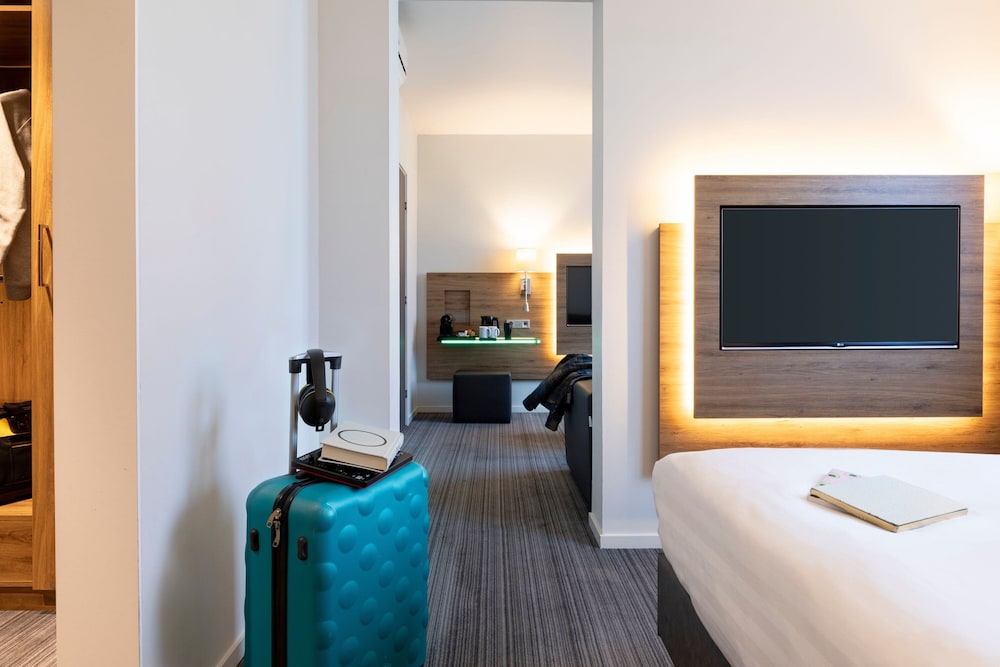 

Milano - Aberdeen - Moxy Aberdeen Airport