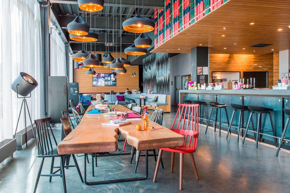 

Roma - Scozia, Regno Unito - Moxy Aberdeen Airport