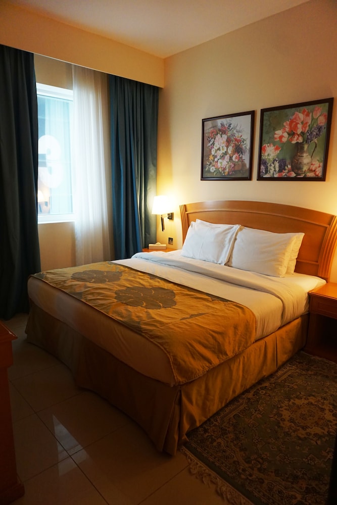 

Verona - Sharjah - Golden Tulip Sharjah