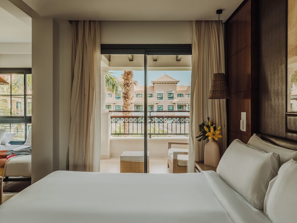 

Ancona - Guía de Isora - Gran Melia Palacio de Isora Resort & Spa
