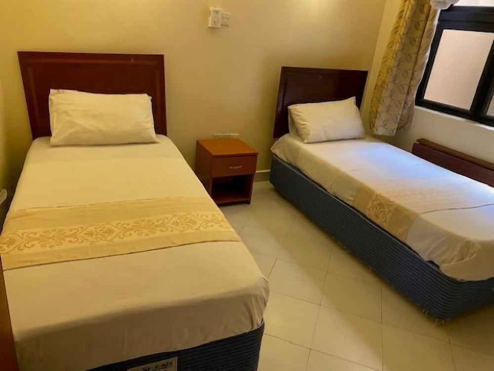 

Napoli - Mombasa - Mei Place Apartments